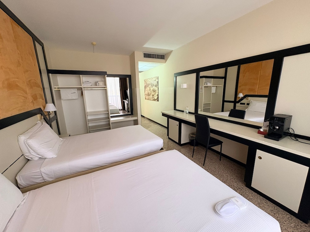 Hotel Diamante 5/46