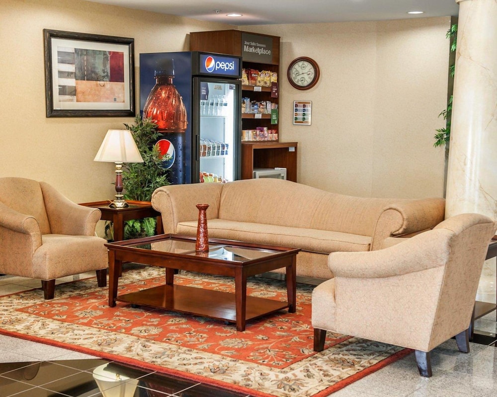 Comfort Suites near Indianapolis Airport 26/51
