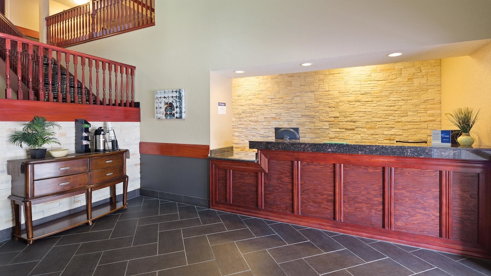 AmericInn by Wyndham Grinnell 6/60