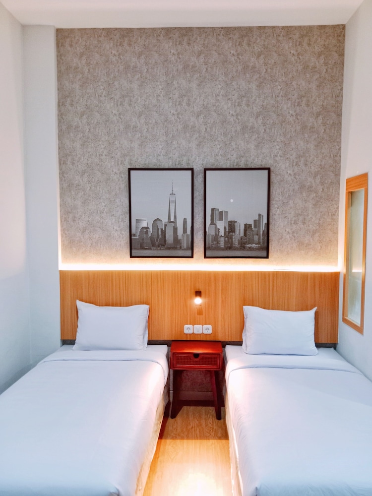 ANDITA HOTEL(KT) 35/50