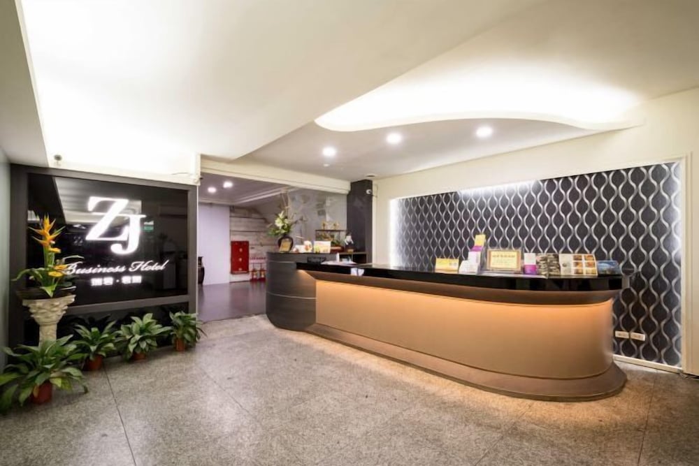 Zaw Jung Business Hotel 2/42