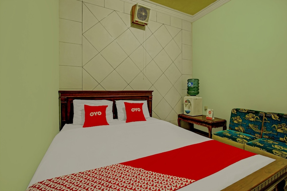 OYO 90031 Villa Papada 2/23