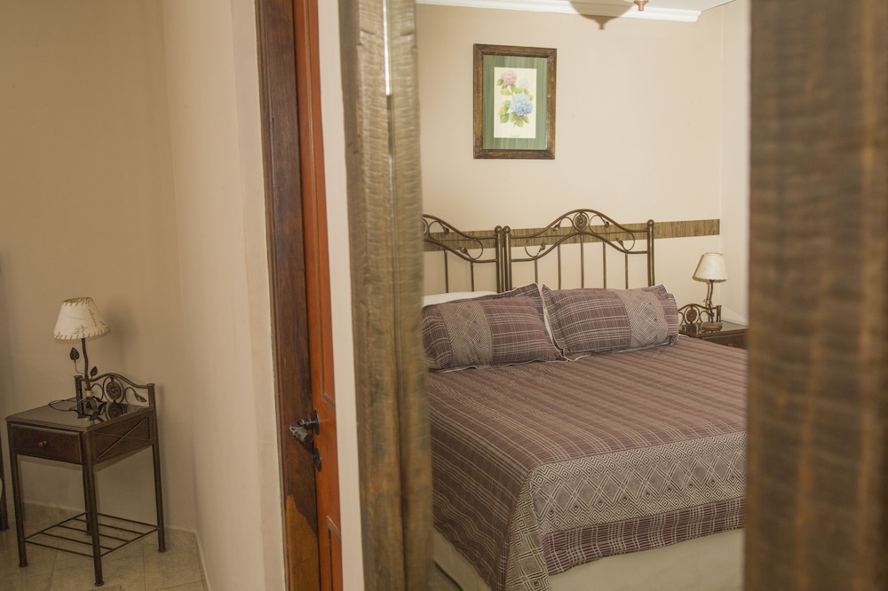 Don Pepe Hotel y Cabanas 18/63