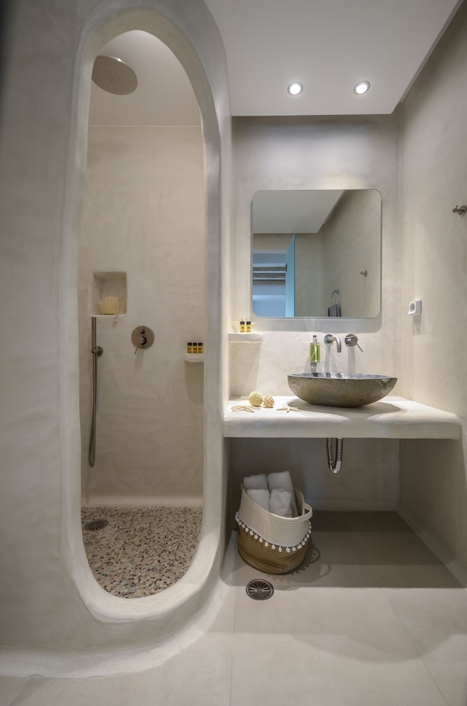 Naxos Nature Suites 38/39