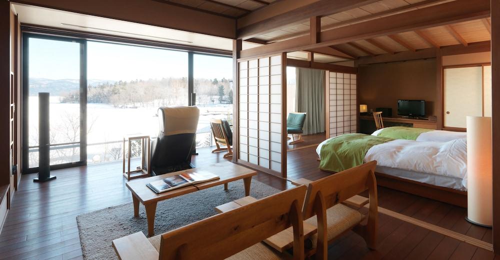 Deluxe, Suite, 2 Double Beds, Lake View, Private Hot Spring Bath