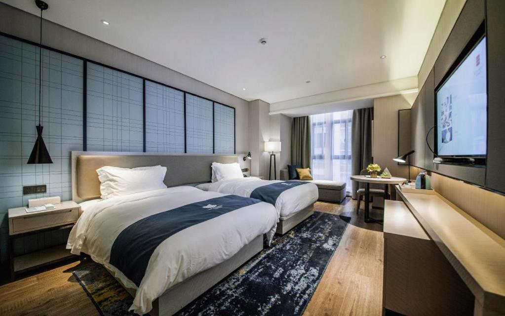 Echarm Hotel Yingshang Wuzhou Wanhui Square 14/50