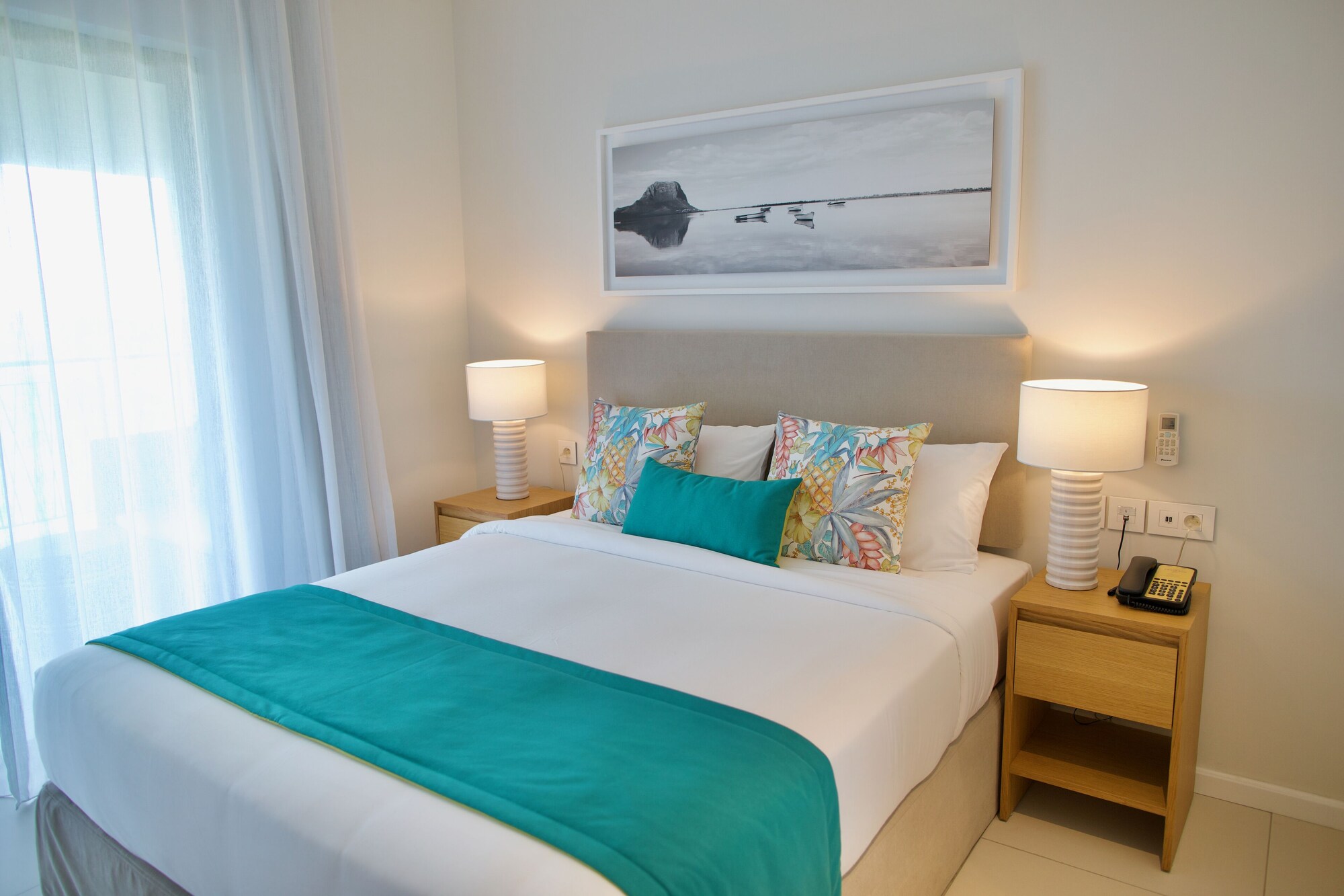 1 BEDROOM, APARTMENT, KITCHEN
