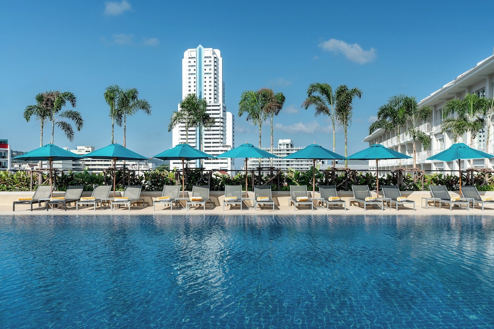 M Social Hotel Phuket 44/50