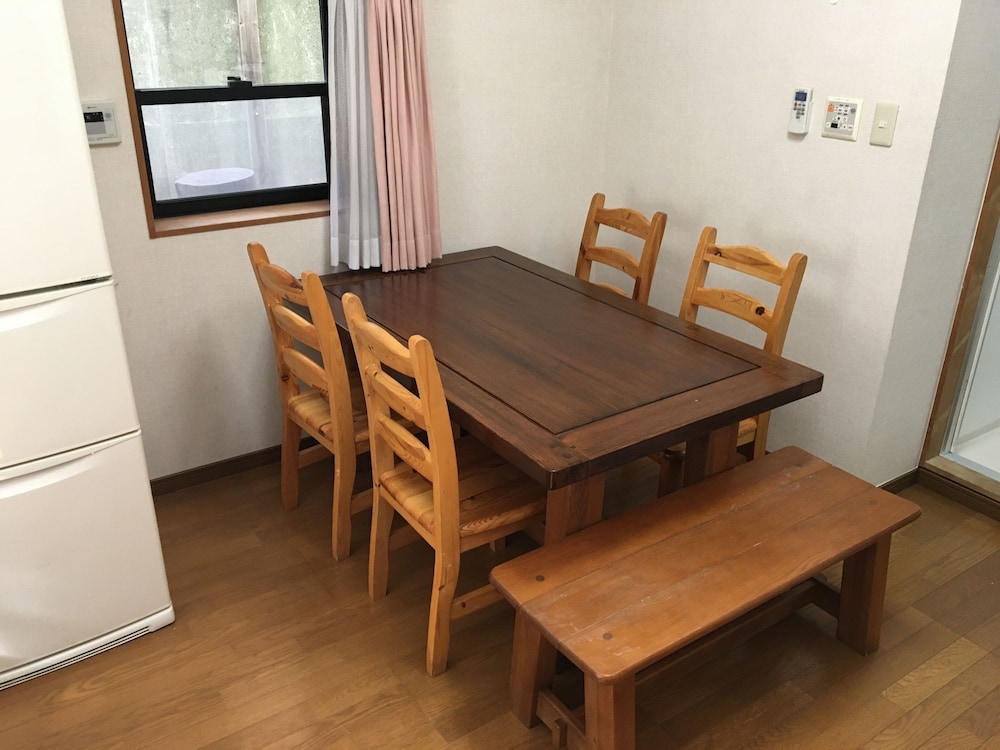 Hakuba Canadian Lodge 36/50