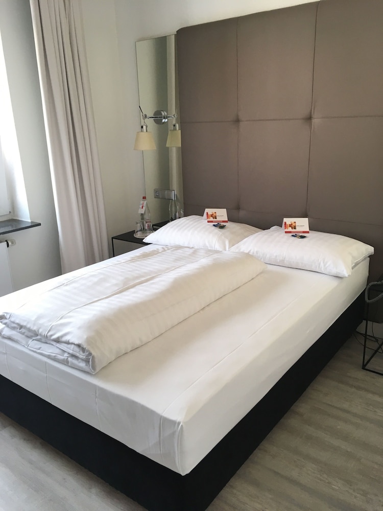 Hotel Amadeus 26/72