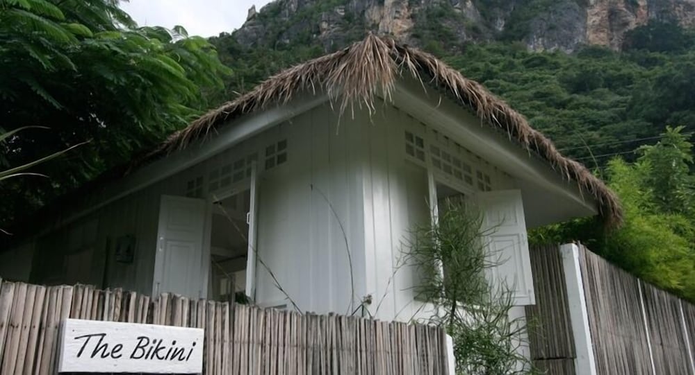 Brassiere Beach Resort 1/21