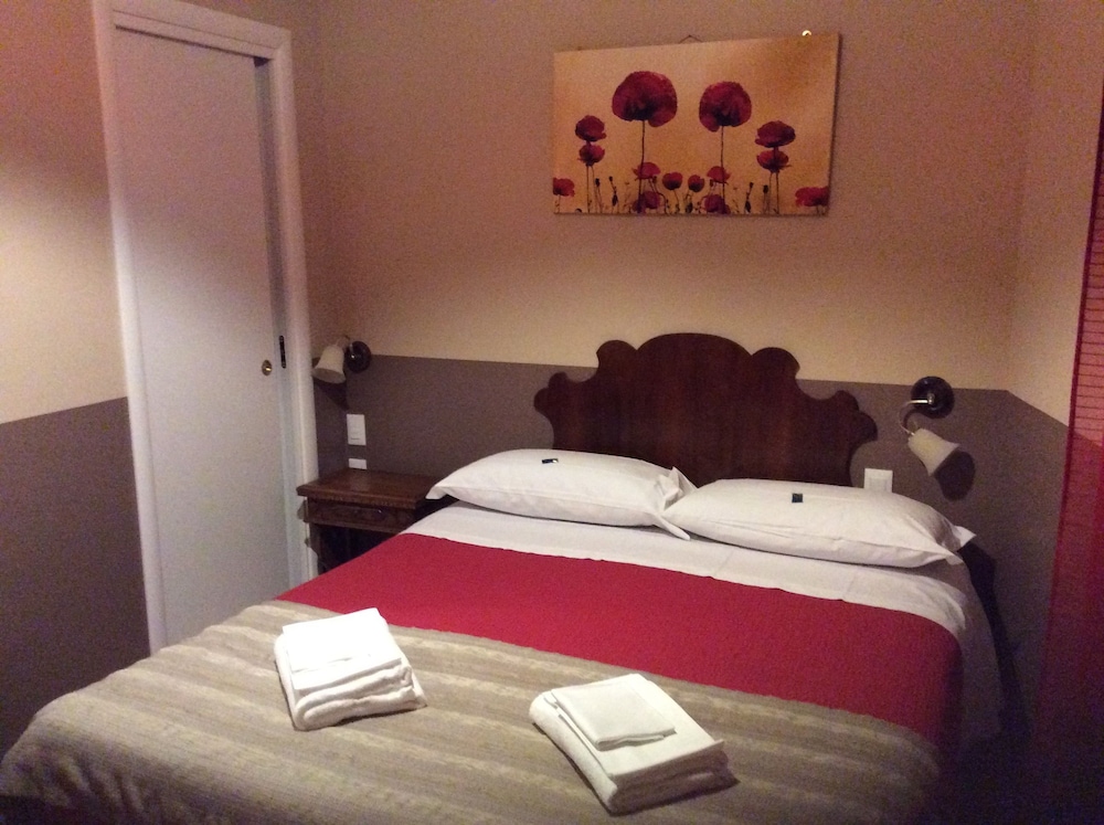 Properzio Hotel 10/25