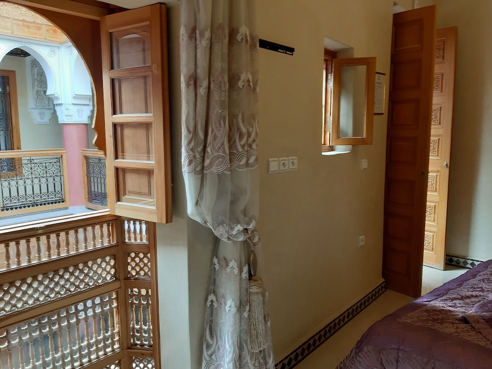 Riad Miral 50/50