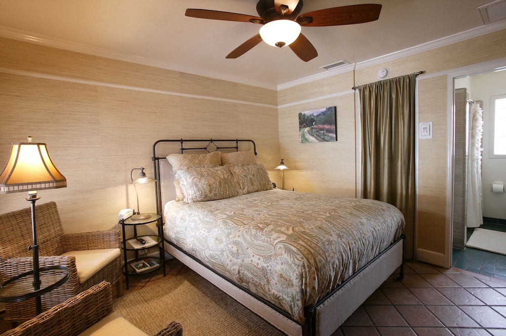Harbor House Inn 15/50