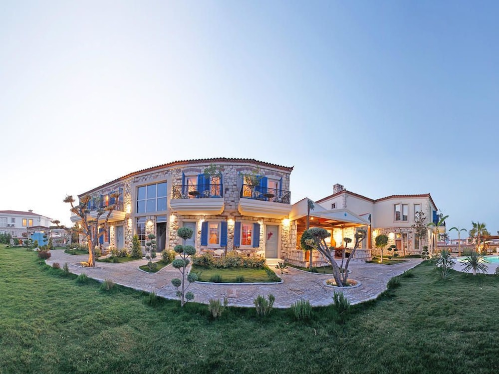 Igdeli Han Suit Otel Alacati 1/50