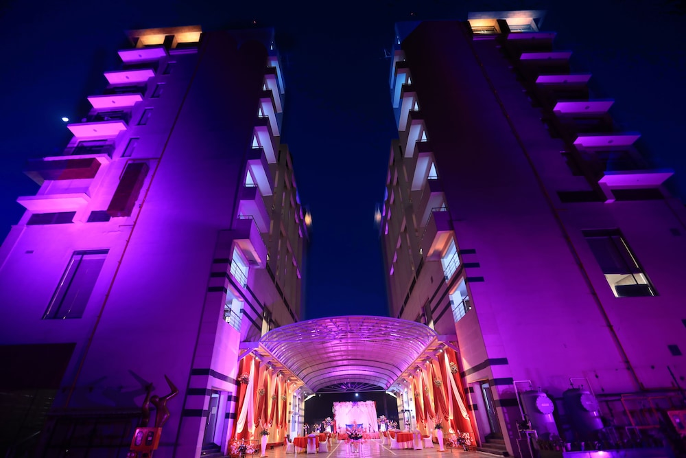 Hotel La New Delhi 3/40