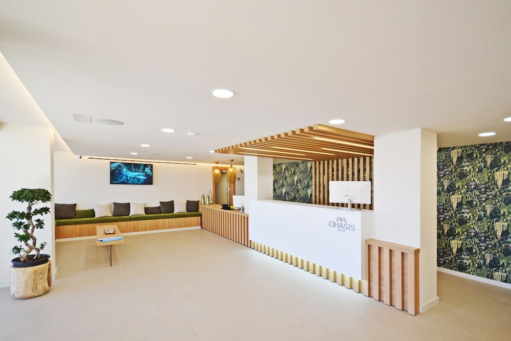 Ohasis Boutique Suites 6/50