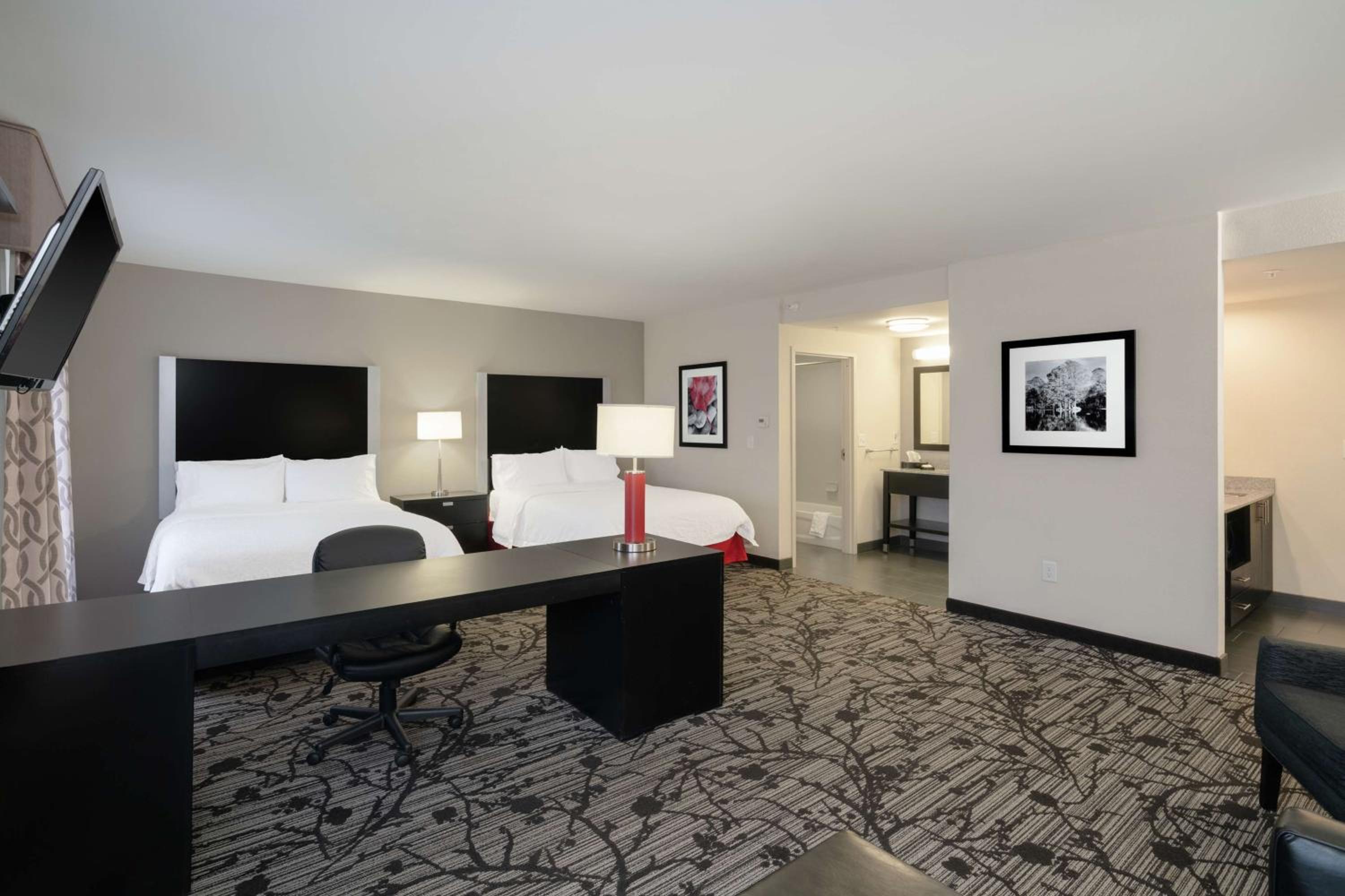 SUITE, 2 QUEEN BEDS, ACCESSIBLE