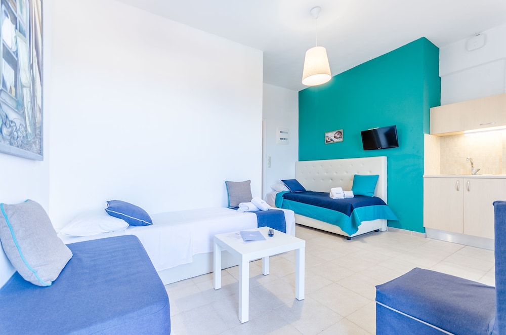Pela Mare Hotel 56/77