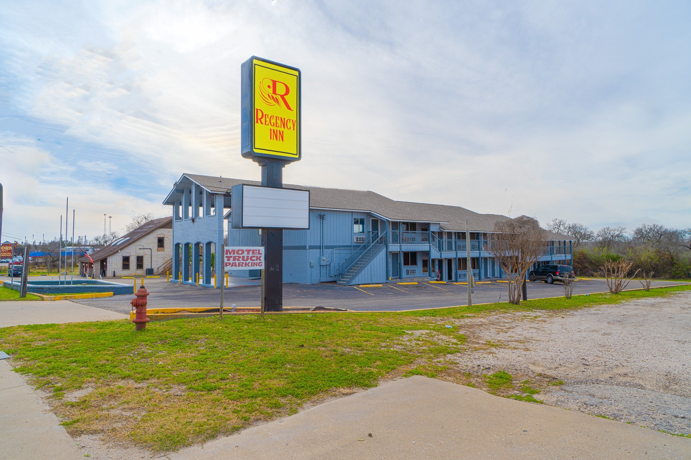 Quality Inn Three Rivers 22/25