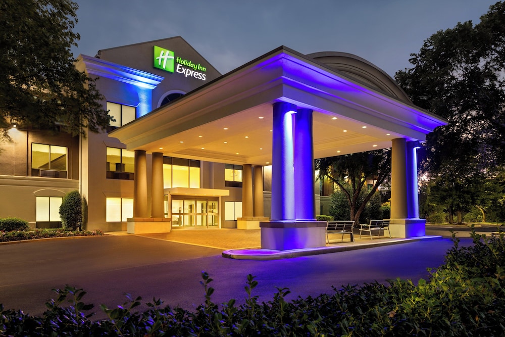Holiday Inn Express & Suites Hagerstown 4/67