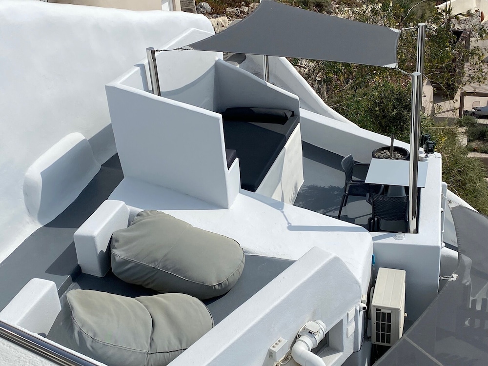 Theodora Suites - Adults Only 3/48
