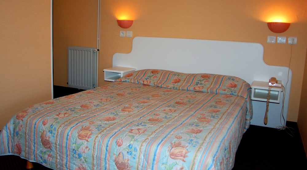 Hotel De France 16/49