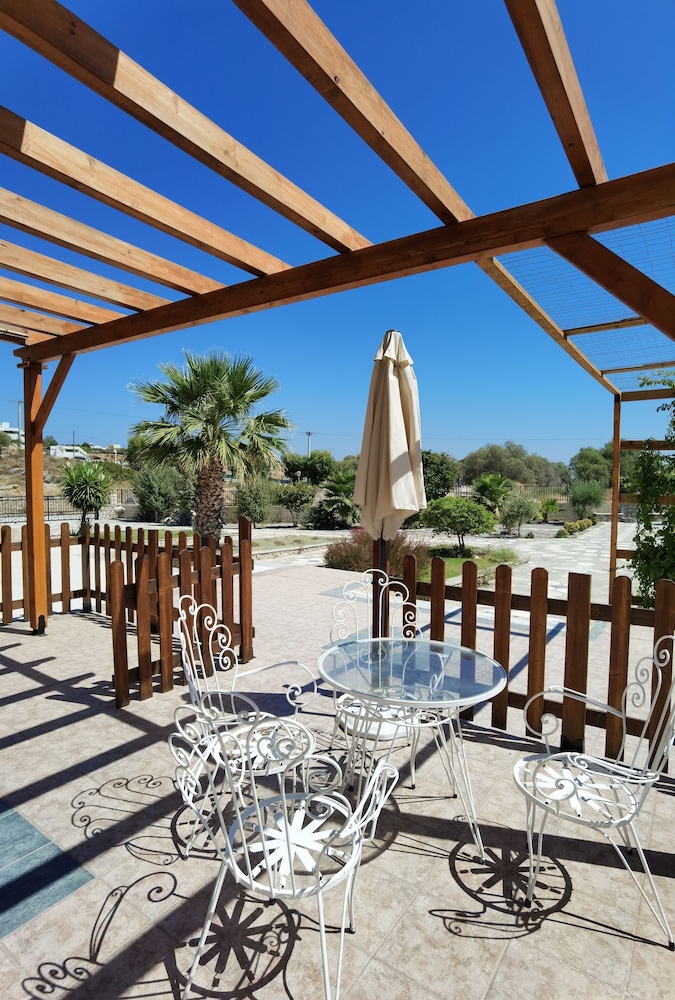 Vlycha Beach Studios & Apartments 39/71