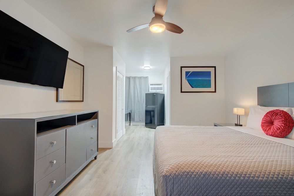 Superior King Bed