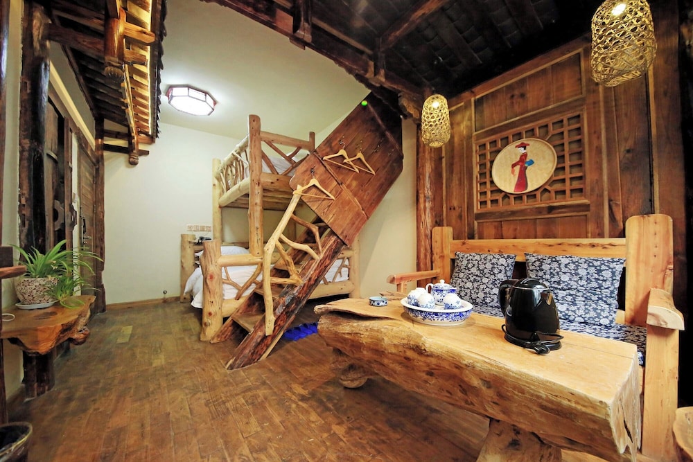 Xiangxi Dreamweaver Inn 42/50