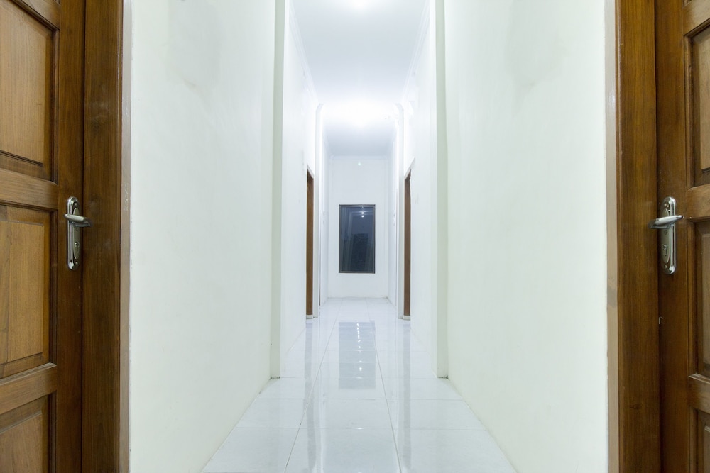 OYO 700 Griya Hanum Syariah 15/18