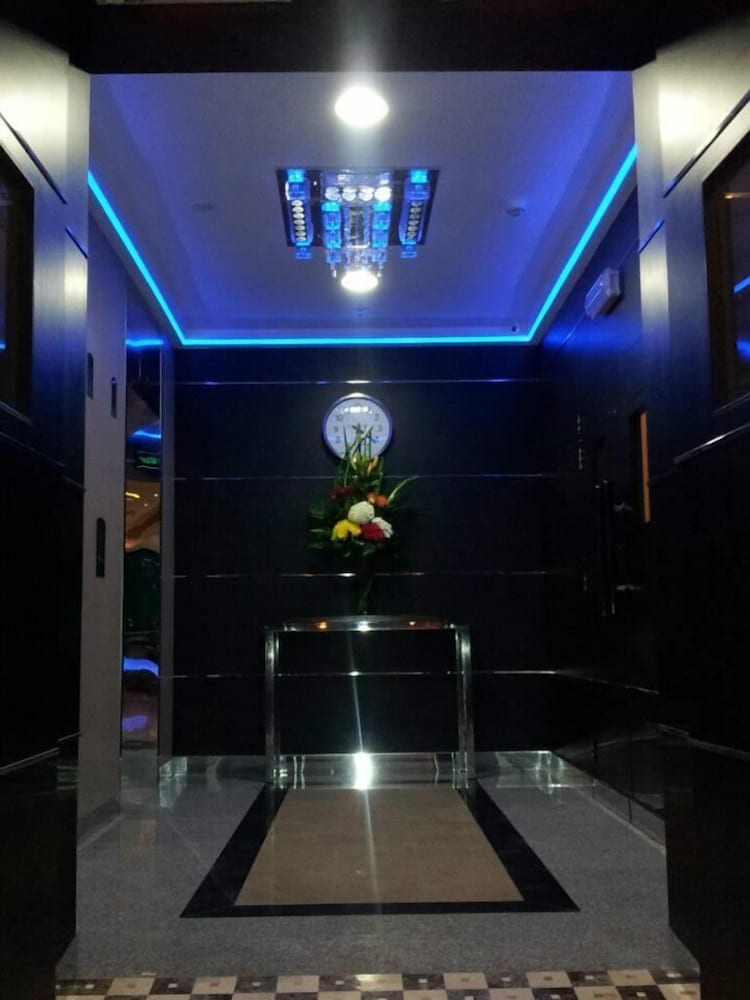 JUFFAIR GATE HOTEL 8/52