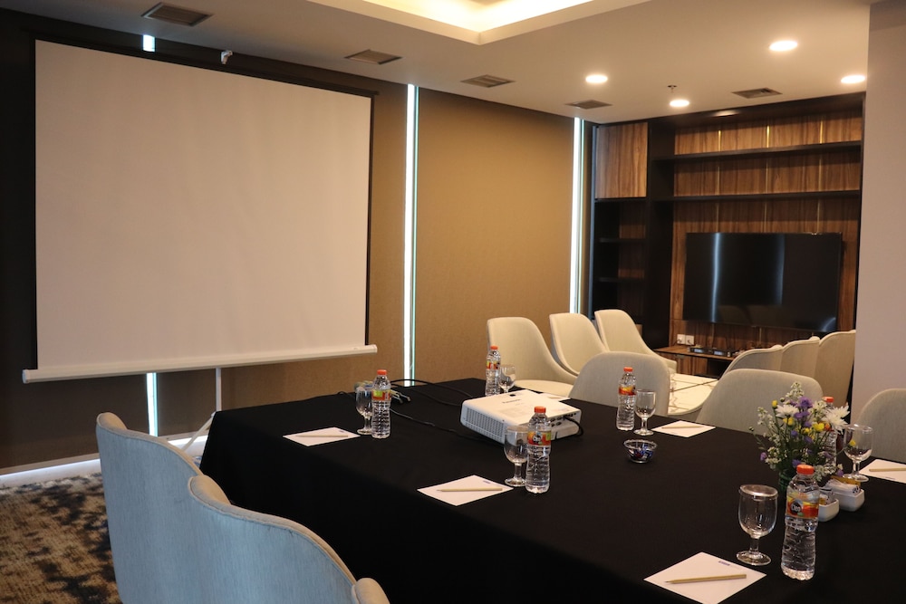 Bigland Hotel Bogor 39/50