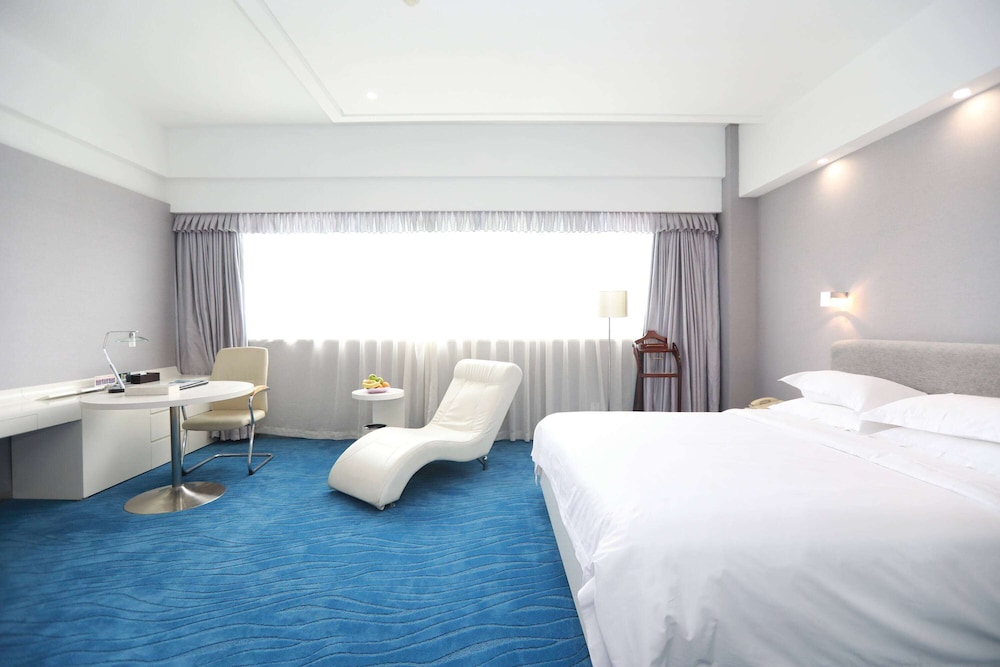 Ramada Plaza by Wyndham Riverside Hangzhou 6/28