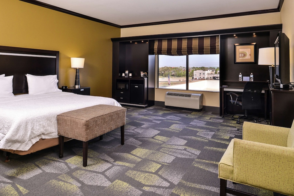 Hampton Inn Suites Big Spring 15/47