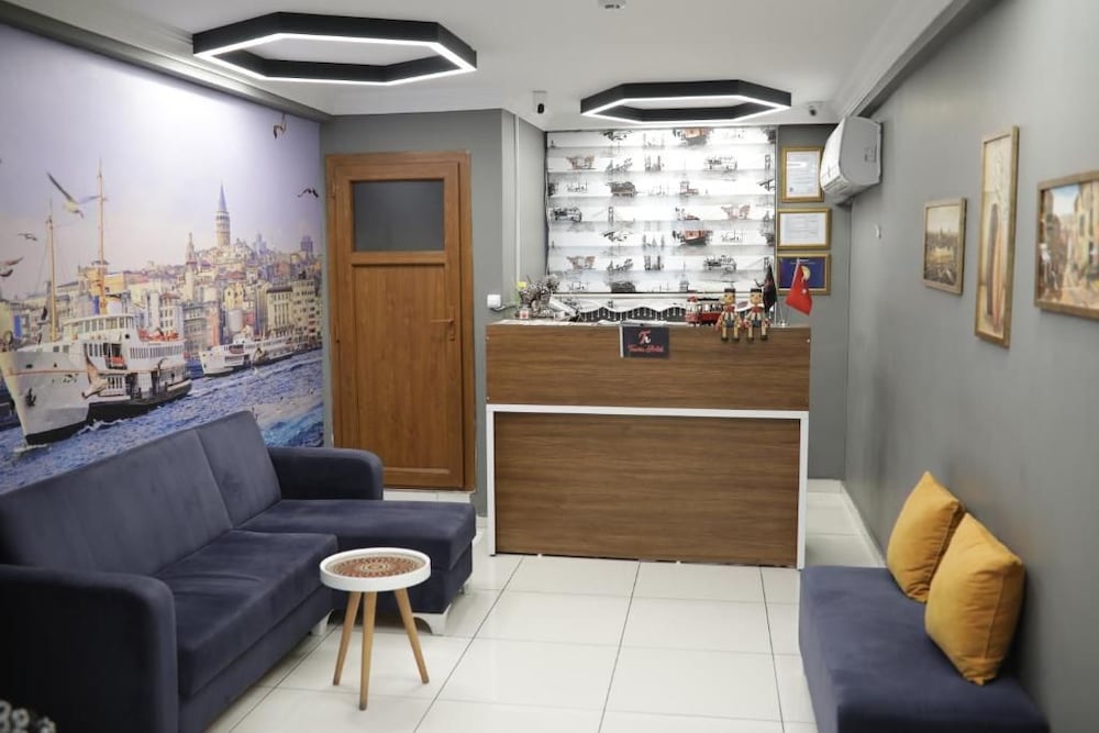 Tavra Hotel 5/34