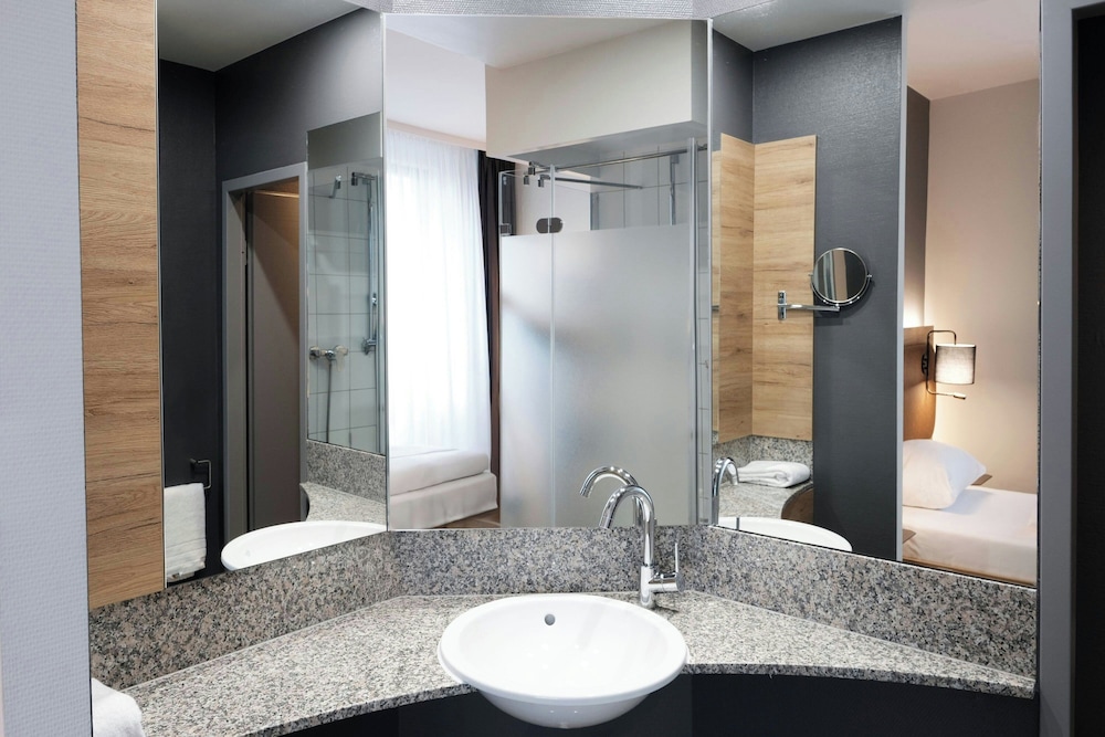 غرفة بسرير كوين مع أريكة، FOUR POINTS FLEX by Sheraton Ratingen Dusseldorf Airport 10/10
