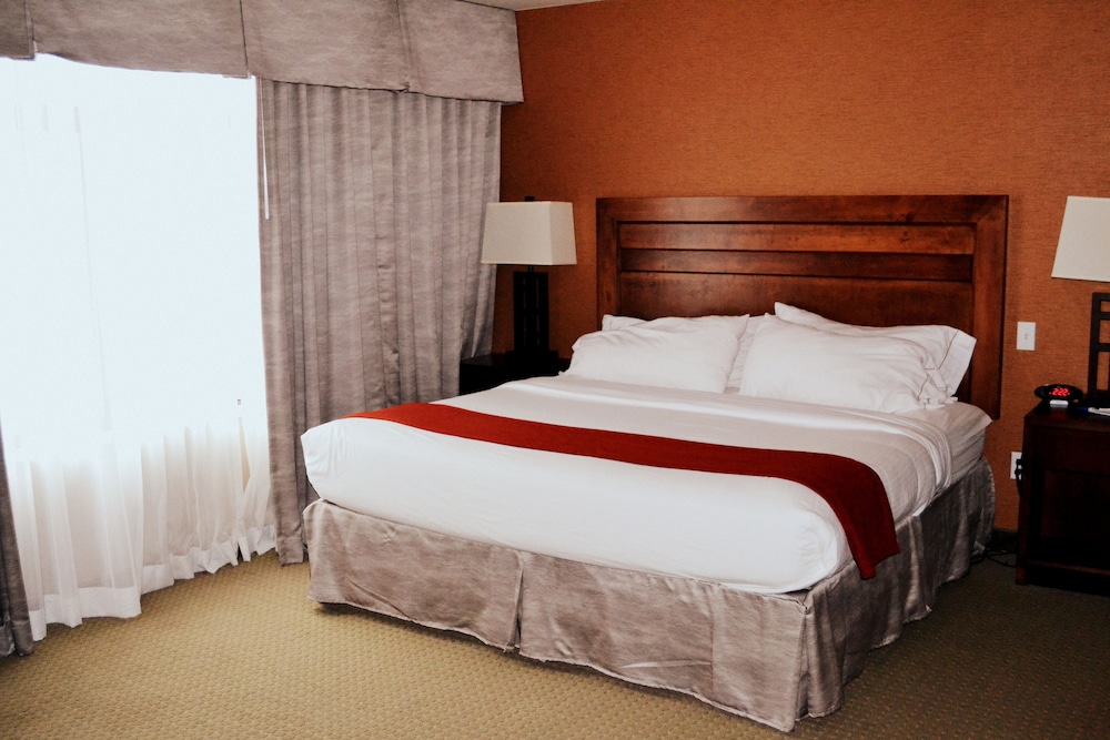 HOLIDAY INN EXPRESS HOTEL AND SUITES BOZEMAN WEST 13/75
