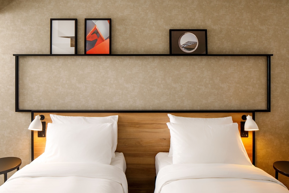 IBIS LONDON SUTTON POINT 23/71