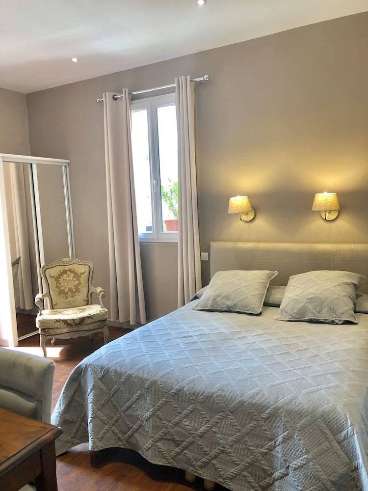 Lepante Hotel 9/51