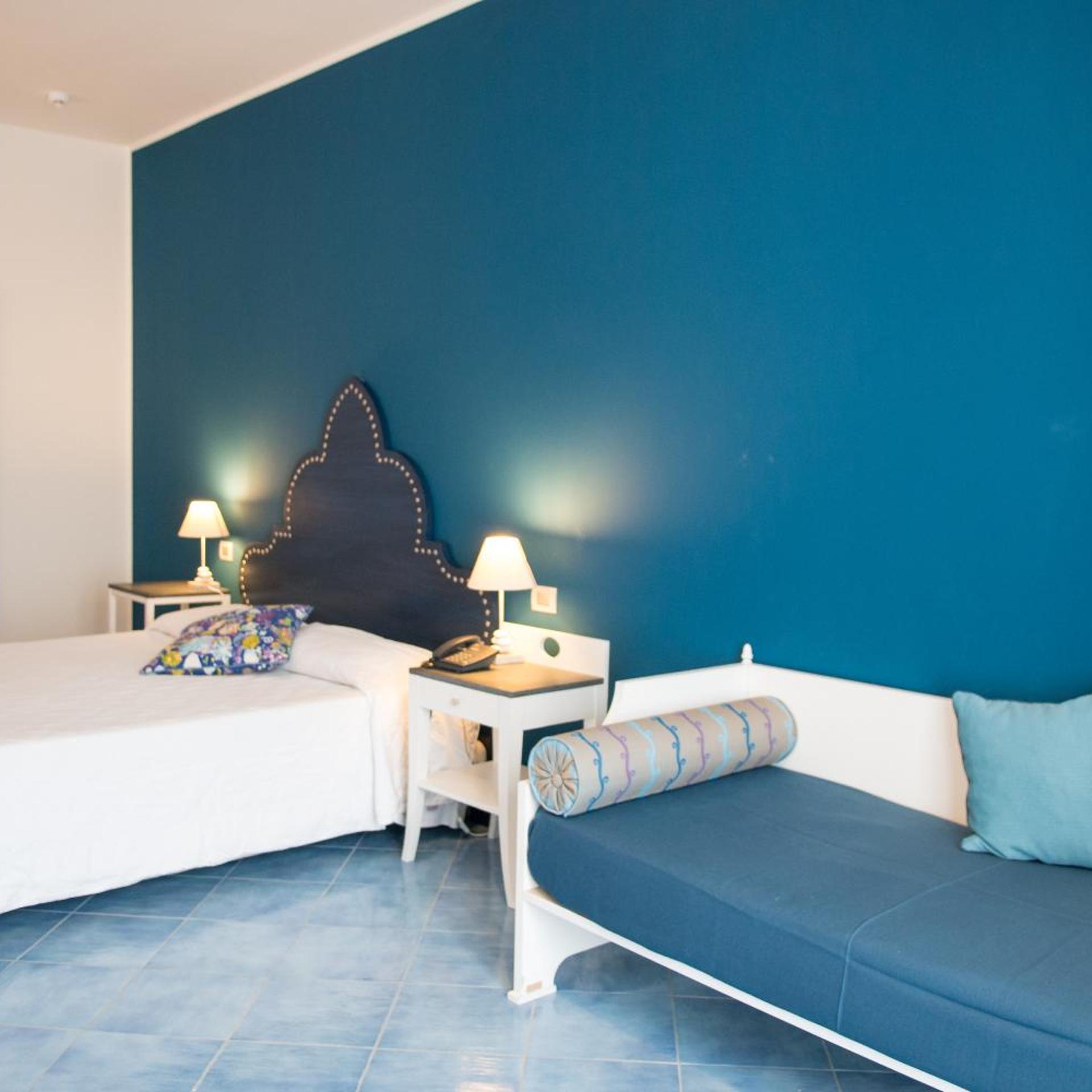 Room, Triple, Lateral Side Sea View
