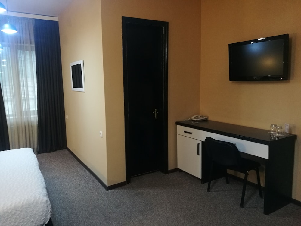 Diplomat Hotel Tbilisi 42/50