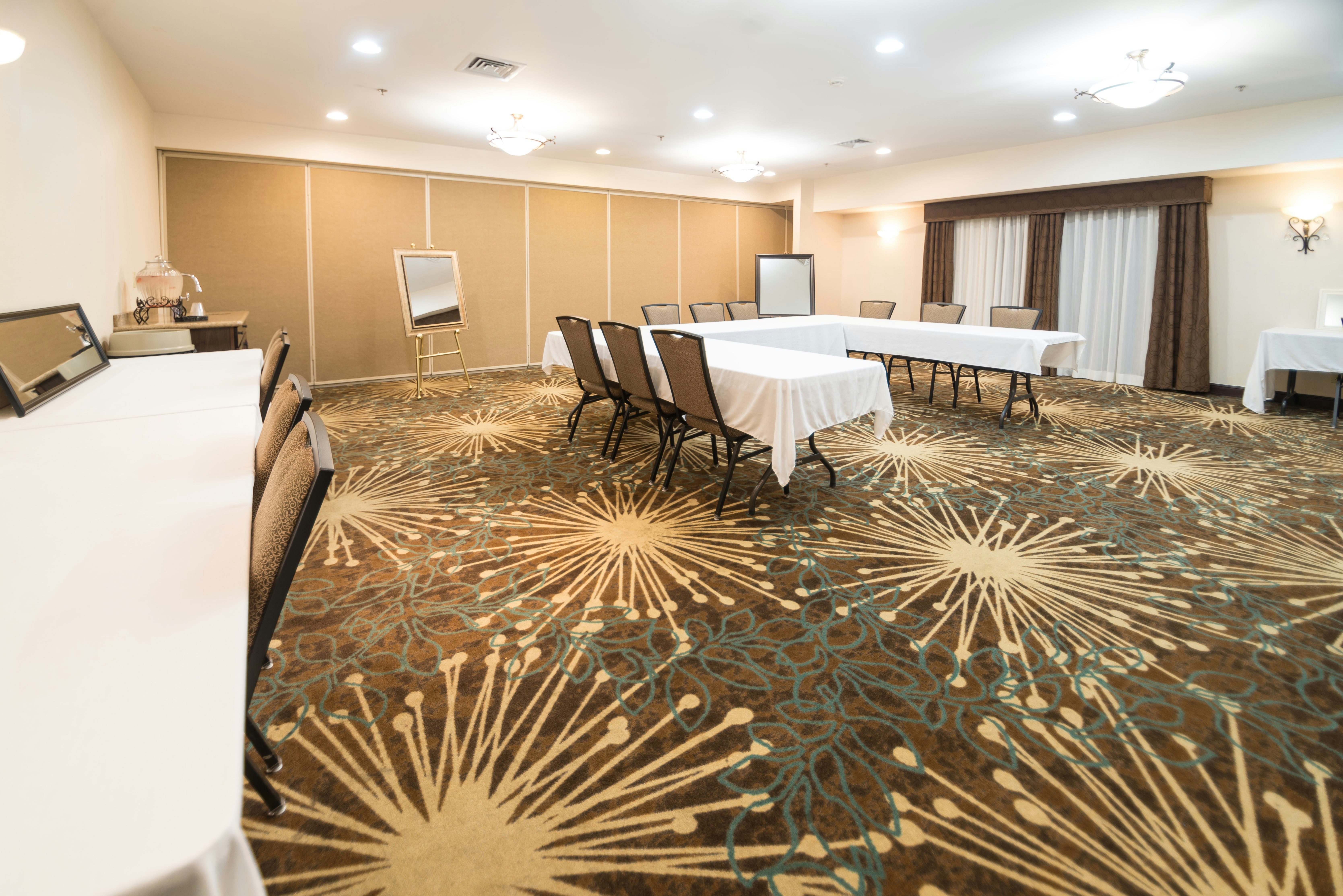 Hampton Inn by Hilton Tiffin 11/47