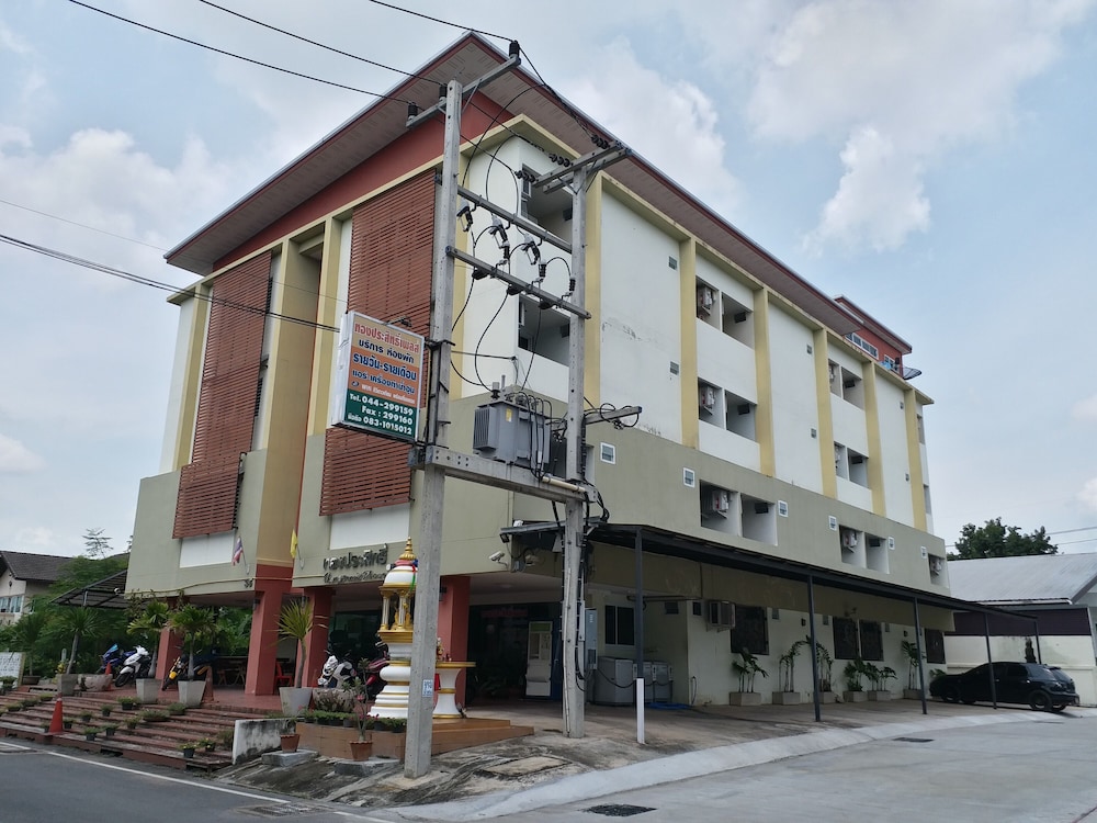 Tongprasit Place 4/22