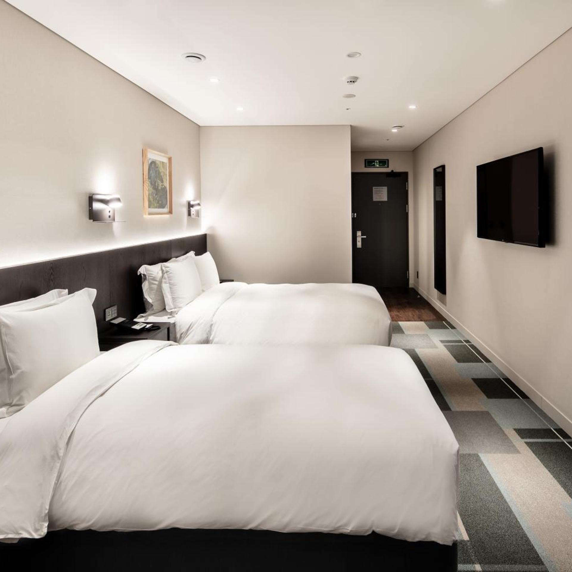 Family, Twin Beds, No Parking
