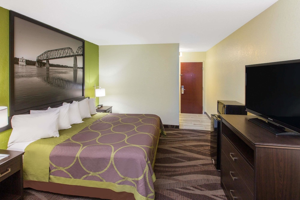 Super 8 by Wyndham Southaven 7/16
