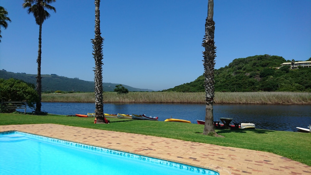Fairy Knowe Backpackers 25/30