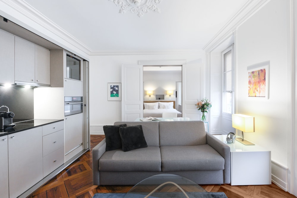 Swiss Luxury Apartments 31/47