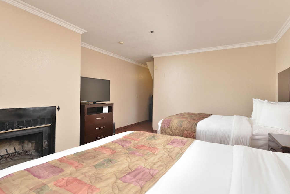Pacific Shores Inn 23/56