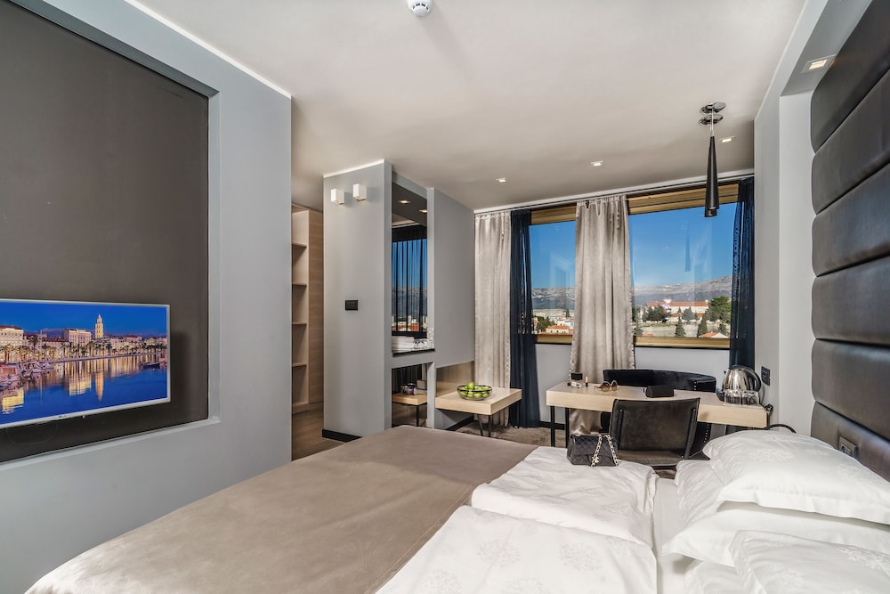 The View Luxury Rooms 53/71